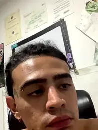 JovenDesobediente — Stripchat stream photo (Sep 2025)