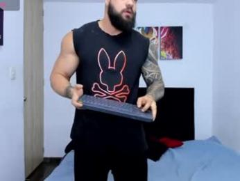 college_muscle_ass — Chaturbate stream photo (Jul 2026)