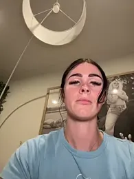 aus_queen — modelo de webcam en línea en stripchat