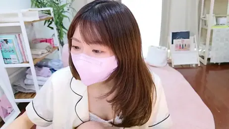 Mii_v_v — modelo de webcam en línea en stripchat