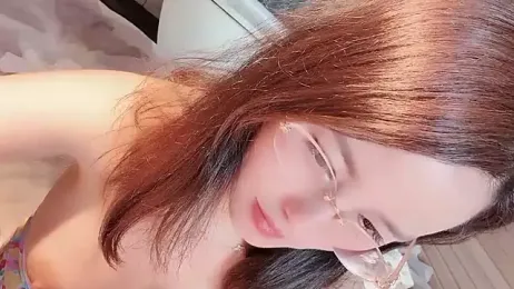 Krismil3 — modelo de webcam en línea en stripchat