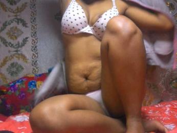 Larah- — Bongacams stream photo (Aug 2023)