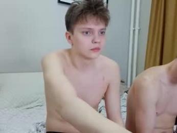 dimamozaev400 — modelo de webcam en línea en chaturbate