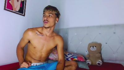angel_foxc_ — Cam4 stream photo (Jul 2026)