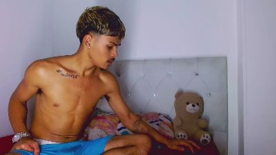 angel_foxc_ — Cam4 stream photo (Jul 2026)