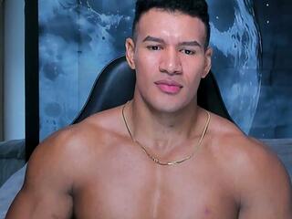 Cris Cruz — Flirt4free stream photo (Mar 2026)