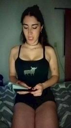 Memiii04 — modelo de webcam en línea en cam4