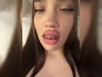 Glossmixdoll — bongacams