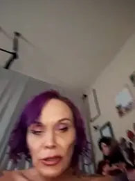 MommyMisfit — Stripchat stream photo (May 2026)