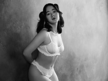 AislyFollin — modelo de webcam en línea en livejasmin