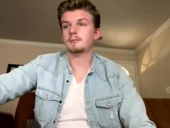 deeyungguy — modelo de webcam en línea en chaturbate