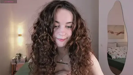 Curly_Moon — Stripchat stream photo (Jun 2026)