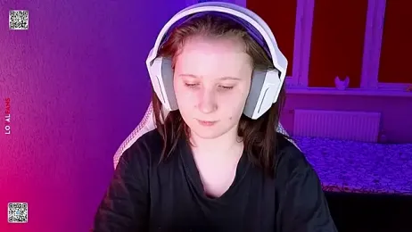 mon_lola — Stripchat stream photo (Apr 2026)