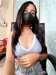 Parinaaz18 — Stripchat stream photo (Mar 2026)