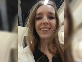 A_R_T_A — modelo de webcam en línea en bongacams