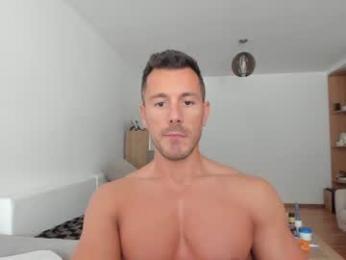 roberto4ever — modelo de webcam en línea en chaturbate
