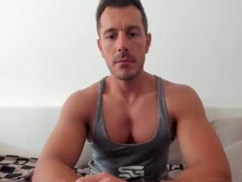 roberto4ever — modelo de webcam en línea en chaturbate
