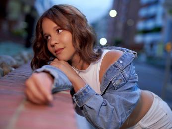 ElizaBenetti — Livejasmin stream photo (Mar 2025)