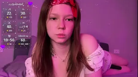 karalinhks — Stripchat stream photo (Apr 2026)