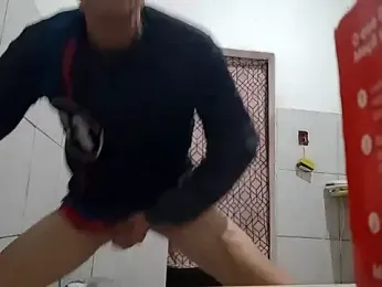 BrenoAvelar — modelo de webcam en línea en stripchat