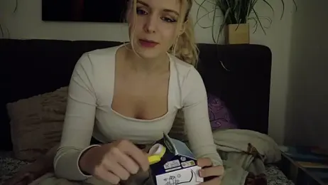 OfflineLizzy — modelo de webcam en línea en stripchat