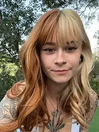 SallyDinosaur — Stripchat stream photo (Feb 2026)