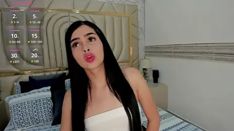 NahomiDeluxe — Stripchat stream photo (Aug 2026)