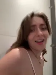 MariiD — modelo de webcam en línea en stripchat