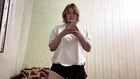 peachpuf — modelo de webcam en línea en stripchat