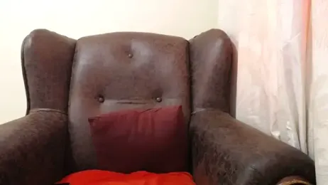 bustylaura4u — Stripchat stream photo (Aug 2023)