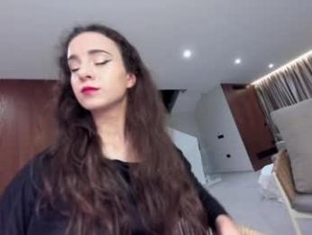 ehotlovea — modelo de webcam en línea en chaturbate