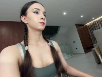 ehotlovea — modelo de webcam en línea en chaturbate