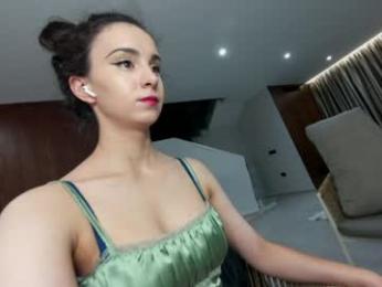 ehotlovea — modelo de webcam en línea en chaturbate
