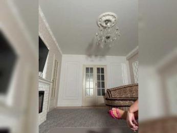 Happy_Doll — modelo de webcam en línea en bongacams