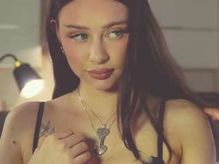 senisemorel — Camsoda stream photo (Apr 2026)