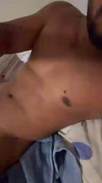 Moreno232323 — modelo de webcam en línea en cam4
