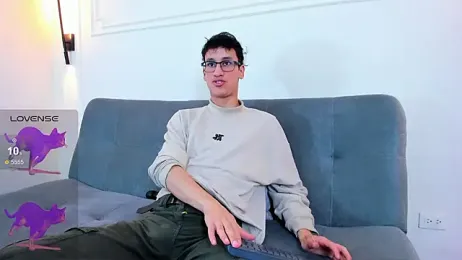 Cum_hunters — modelo de webcam en línea en stripchat