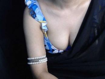 Monika67 — modelo de webcam en línea en bongacams