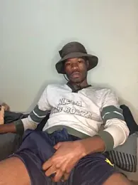 thandolezwe1 — Stripchat stream photo (May 2026)