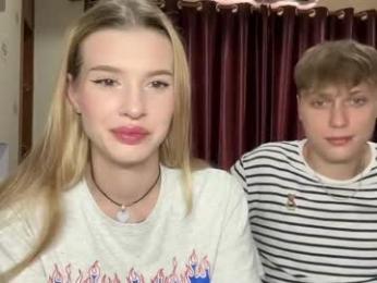 pussymoneywet — modelo de webcam en línea en chaturbate