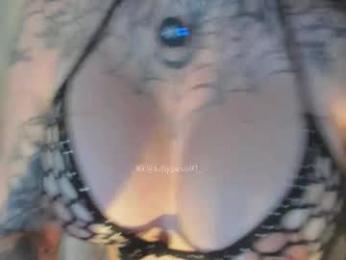 allysnow — Chaturbate stream photo (Feb 2026)