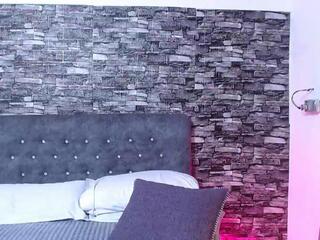 Pretty Veronica — modelo de webcam en línea en flirt4free