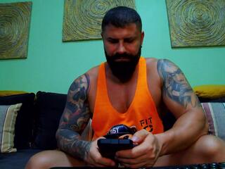Xtream Leonard — modelo de webcam en línea en flirt4free