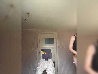 Karolina_Milf — Bongacams stream photo (Mar 2026)