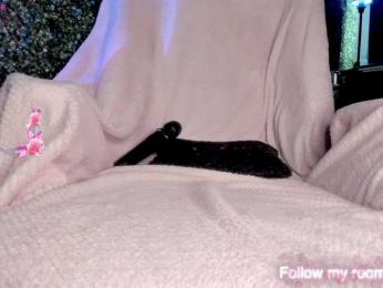 EmilyLopess — modelo de webcam en línea en bongacams