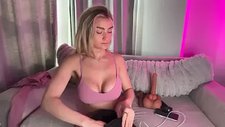 meggsworld — modelo de webcam en línea en stripchat