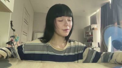 RegeniaWicka — modelo de webcam en línea en cam4