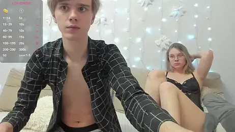 Yueslang — Stripchat stream photo (Apr 2026)