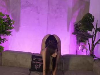 bright_diamonds_054 — Chaturbate stream photo (Apr 2026)