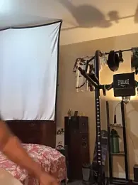 KeYBuMp323 — Stripchat stream photo (Mar 2026)